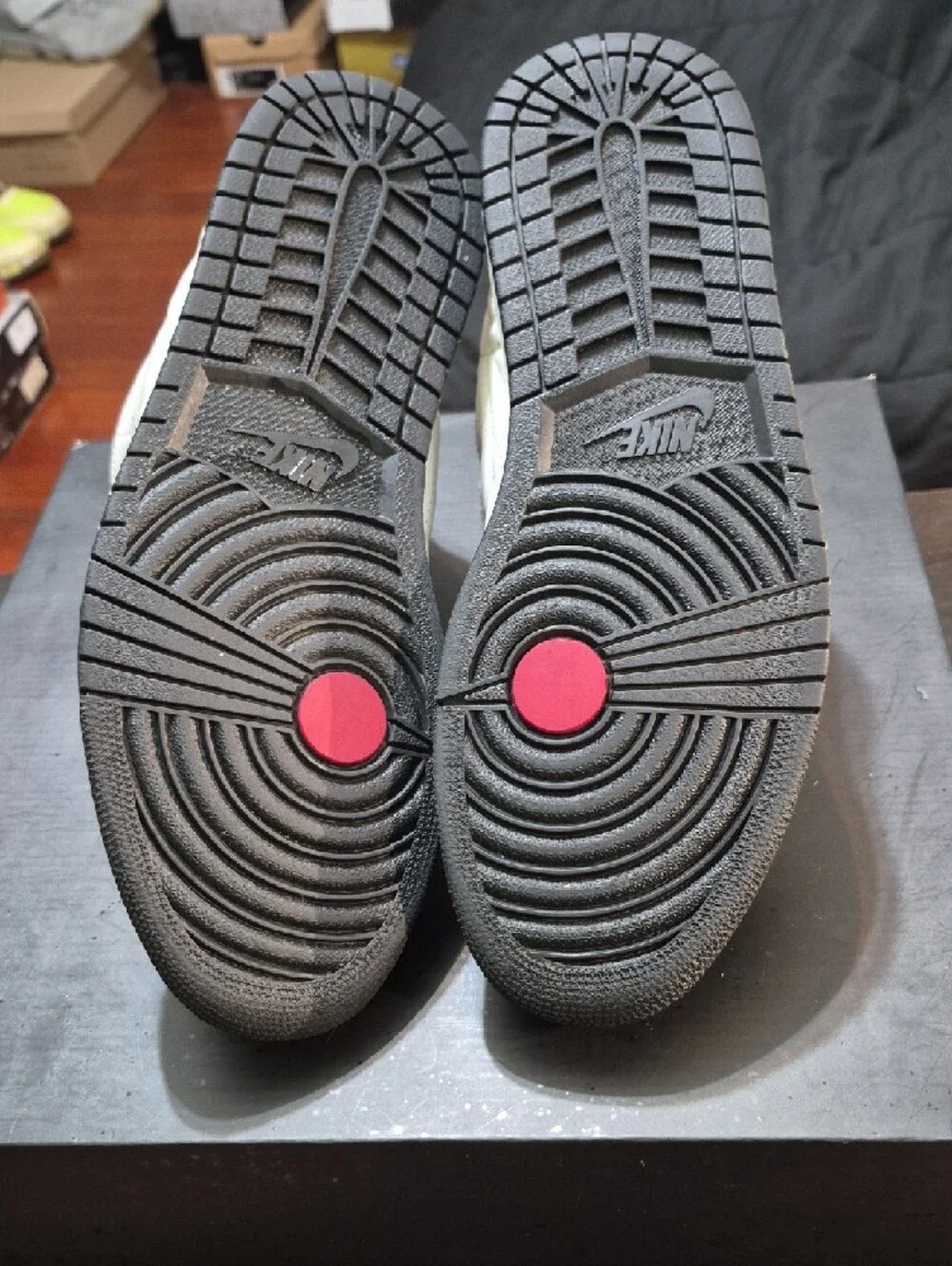 Air Jordan 1 Retro '99 Rare 